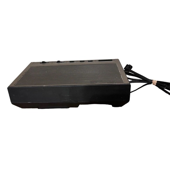 Vintage General Electric GE Alarm Clock Radio Model 7-4642B - Picture 2 of 10